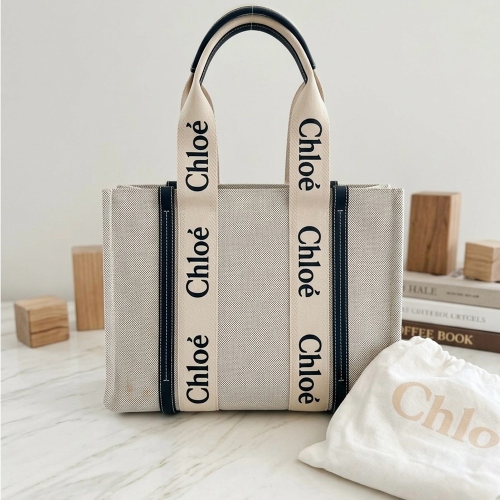 Chloé Medium Woody Tote Bag - White & Blue Canvas with Navy Leather Trim
